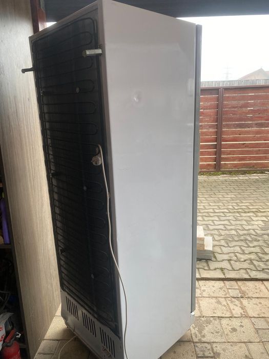 Vitrina frigorifica pentru racoritoare