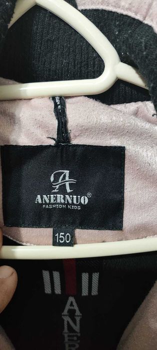 продам зимнюю куртку на девочку