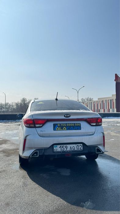 Авто в аренду под такси