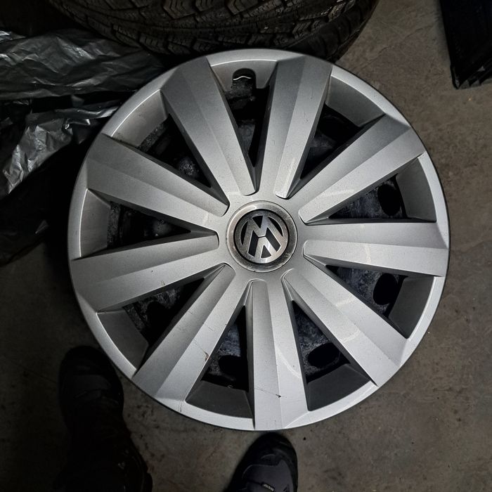 Оригинални тасове за пасат 16 цолови