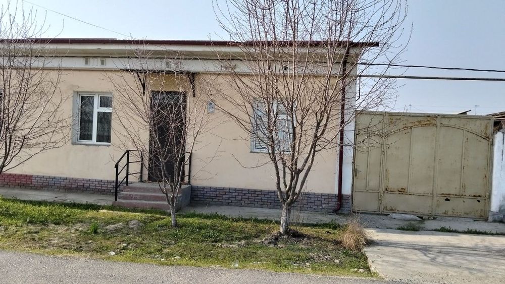 Намунали уй 3 хонали,Янгиюль тумани.