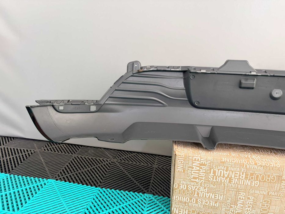 Spoiler bara spate Renault Clio 4 2012-2016 nou original Renault negru lucios