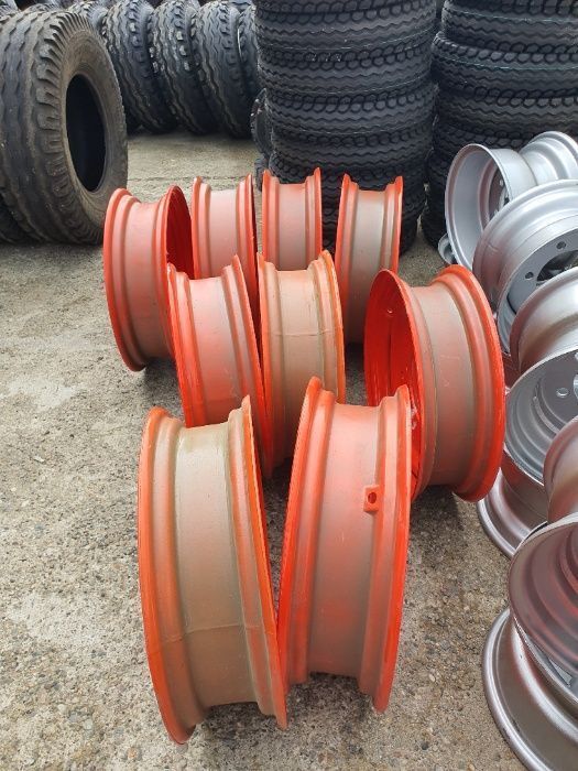 jante R20 noi de u650 Tractor romanesc de fata avem si cauciucuri WYZO