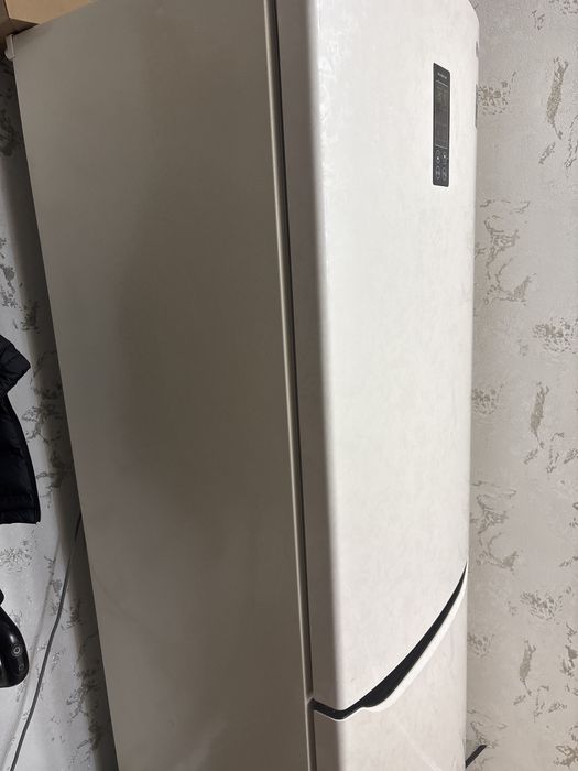 Холодильник 2015 года LG