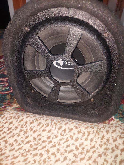 Срочно продам  сабвуфер