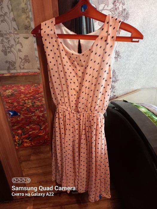 Продам платья может кому нибудь интересно