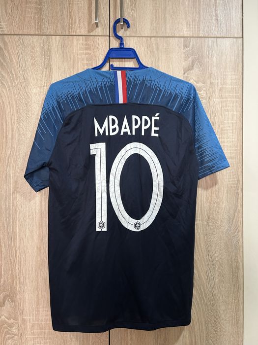 Футболни тениски