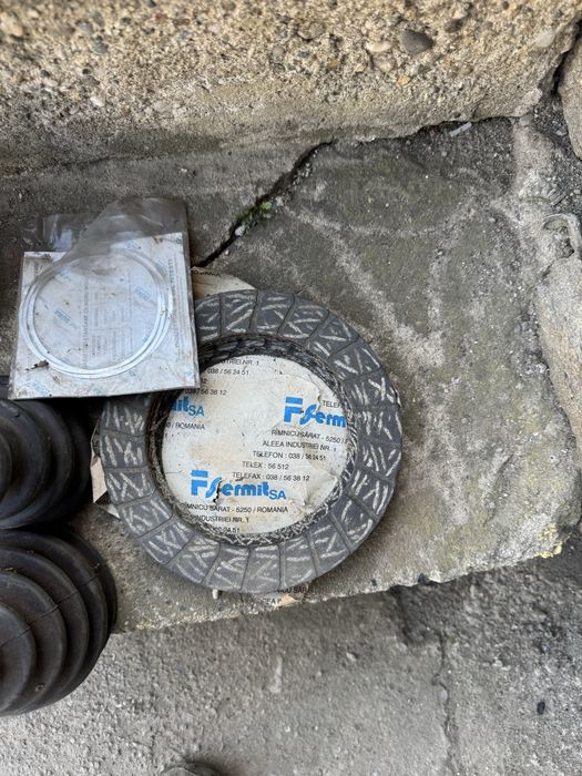 Lot piese Dacia 1300/1310,garnituri pistoane ,ambreiaj