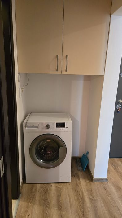 Vând apartament cu o cameră zona Dacia