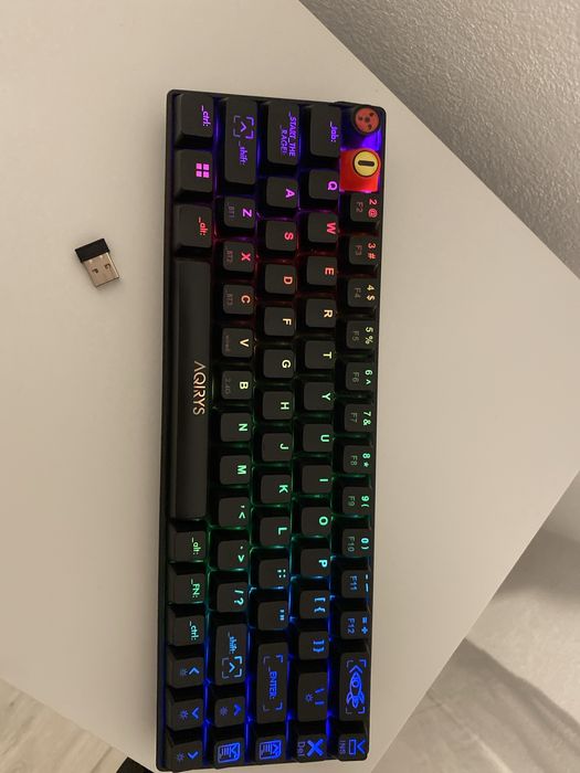 Tastatura AQIRYS
