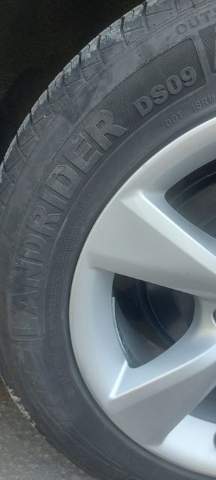 Продам резину на 18