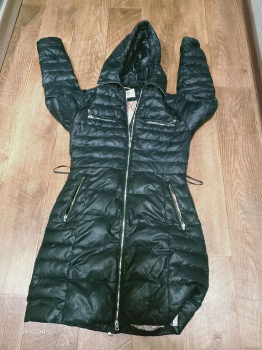 Продам женские куртки