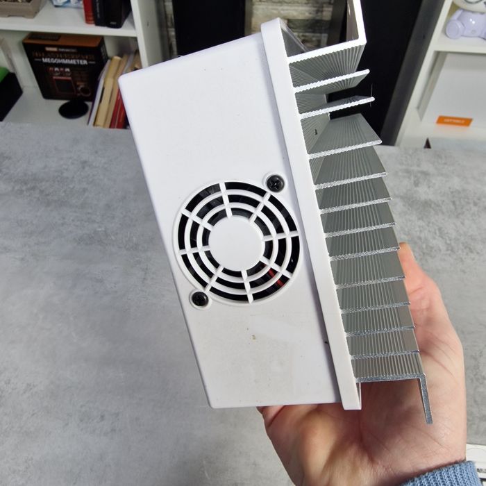 Controler solar Easun 60A ca nou la cutie