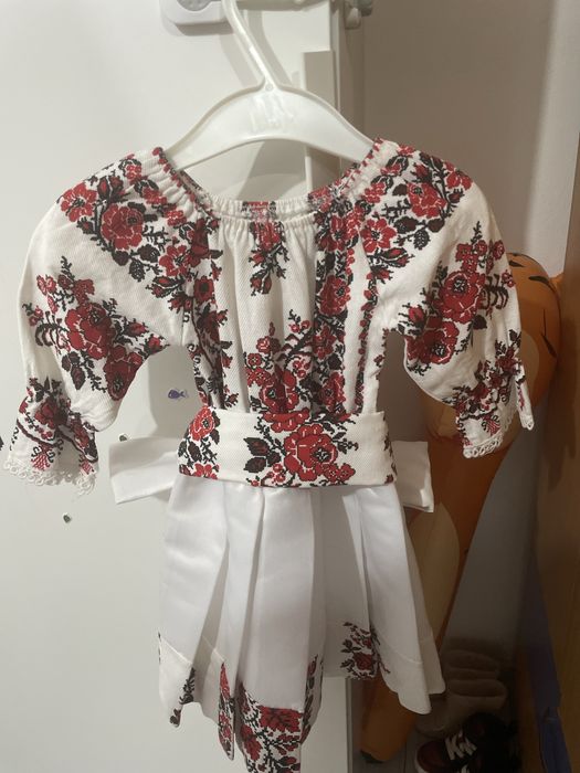 Rochie traditionala fete 1-2 ani