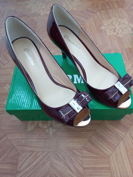 Продам туфли почти новые