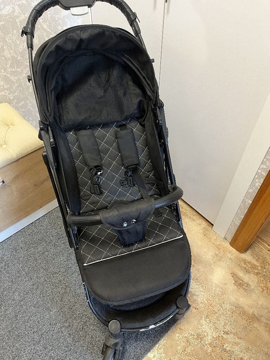 Продам прогулочную коляску Мstar