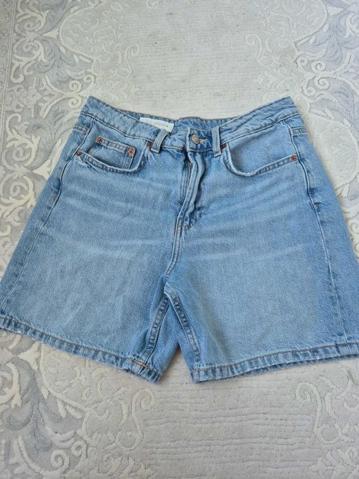 Zara къси панталон 38