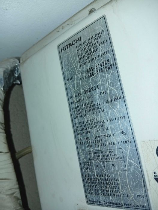 Продавам климатик Хитачи,работи в добро състояние