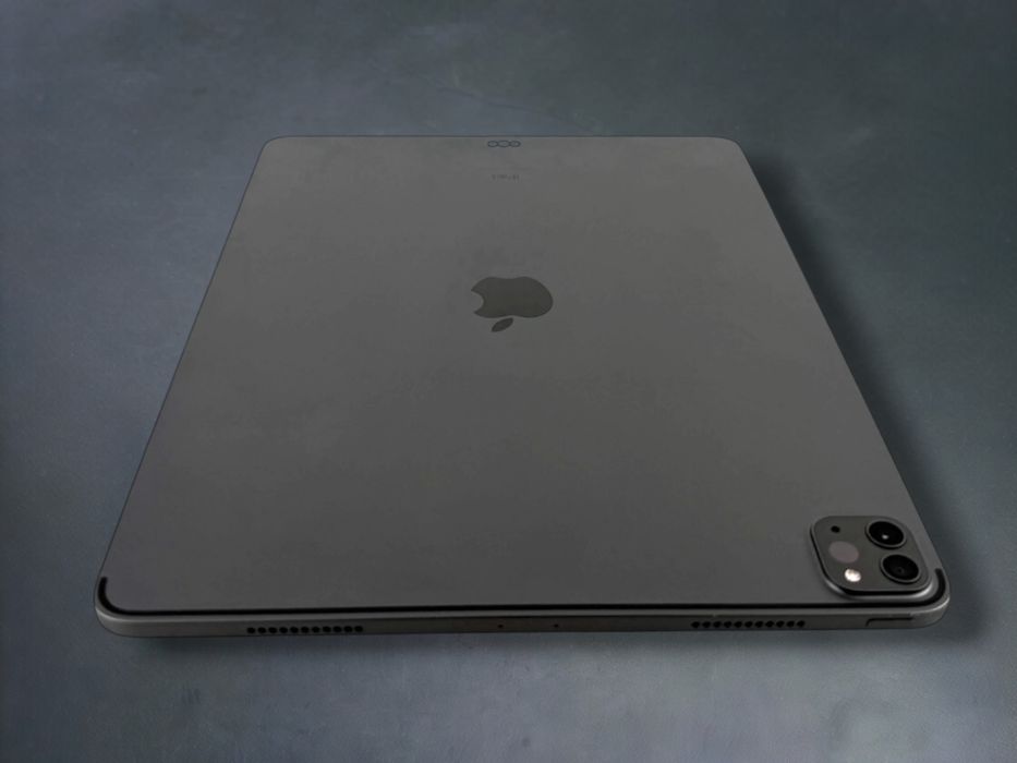 Apple iPad Pro 12.9 M1 5th Gen WiFi 256GB Gray Отличен! Гаранция!