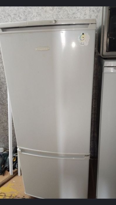 Продам срочно холодильник