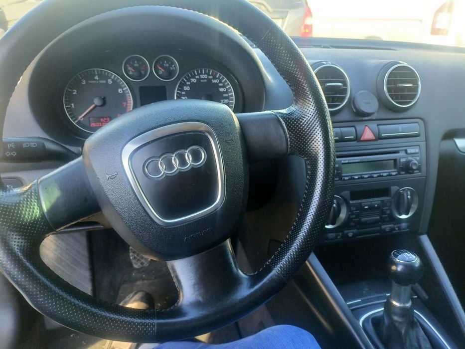 Audi A3  лек автомобил Спешно  се продава