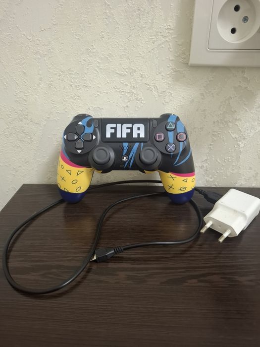PlayStation controller, joystick