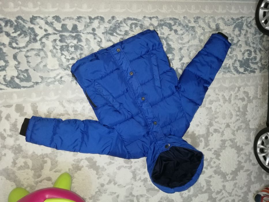 Куртка Zara на 5 и 6л.