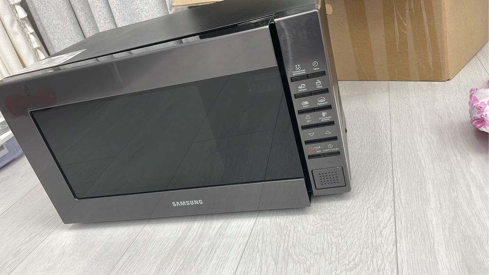 Продам микроволновую печь Samsung