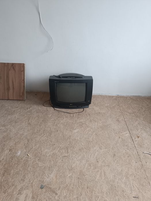 Телевизор в рабочем состоянии