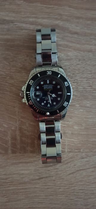 Мъжки часовник сребрист