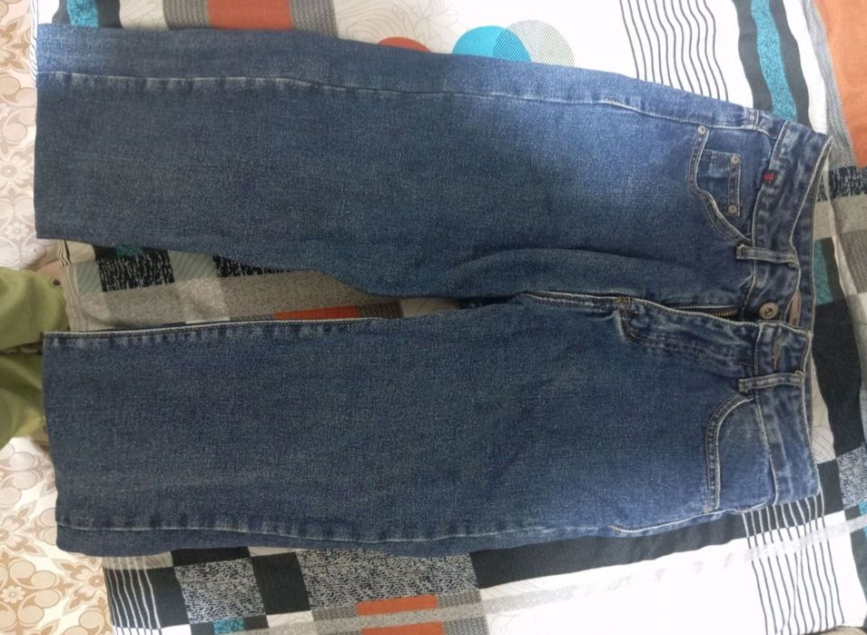 Продаю джинсы женские