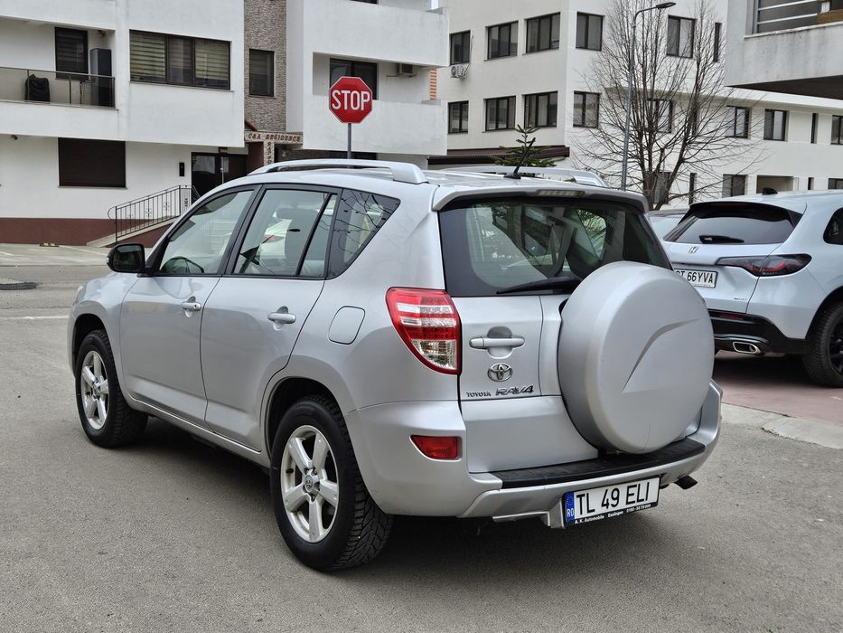 Toyota Rav 4/ 2.2 d4d/ 12.2012/ NECESITA ATENTIE/