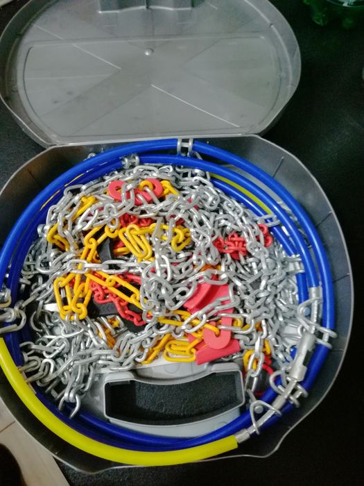 Lanțuri auto pentru zăpadă