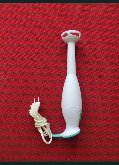 Blender de bucătărie de putere în stare perfectă de funcționare.