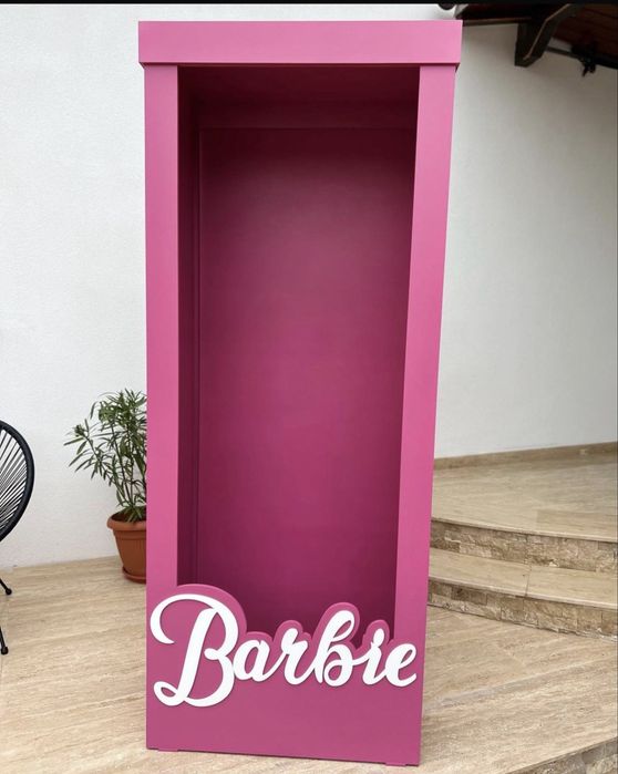 Vand cutia barbie MDF roz