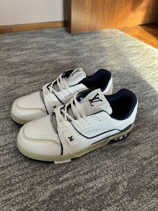Adidasi Louis Vuitton