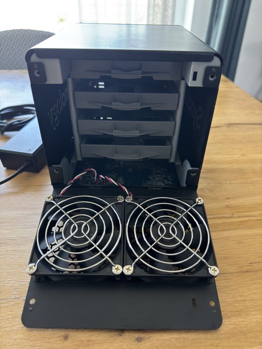 Synology DS416j NAS 4 bay