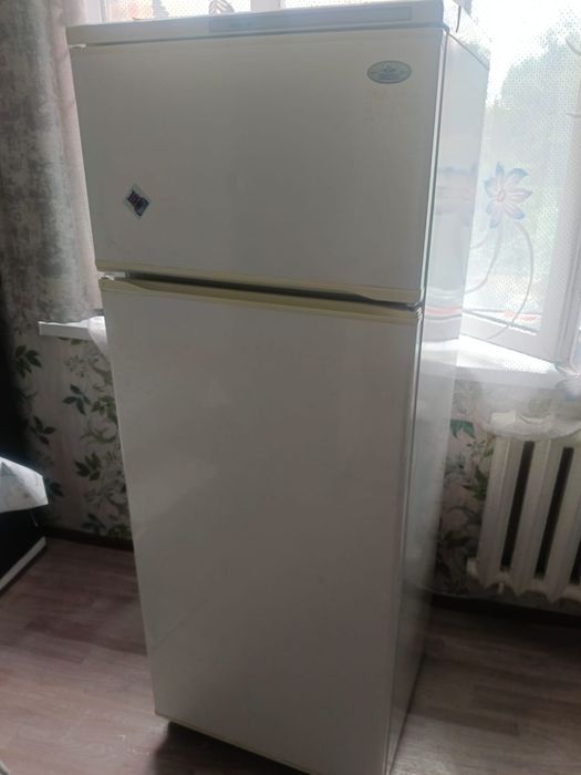 Продам холодильник