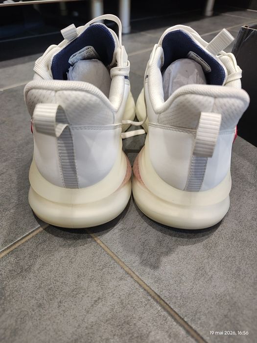 Adidași Lescon AirFoam Mercury