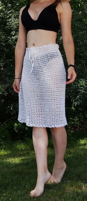 Ръчно плетена пола за плажа на една кука