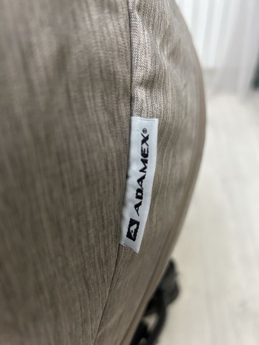 Продам классную коляску 2 в 1