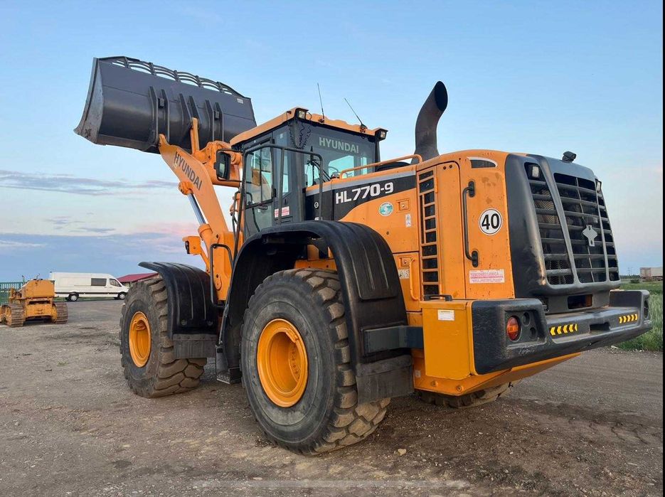 Incarcator frontal HYUNDAI - model HL770-9