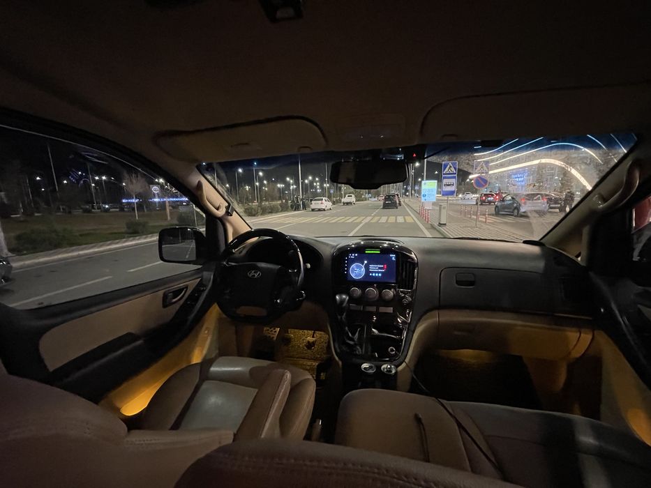 Продается представительский HYUNDAI GRAND STAREX