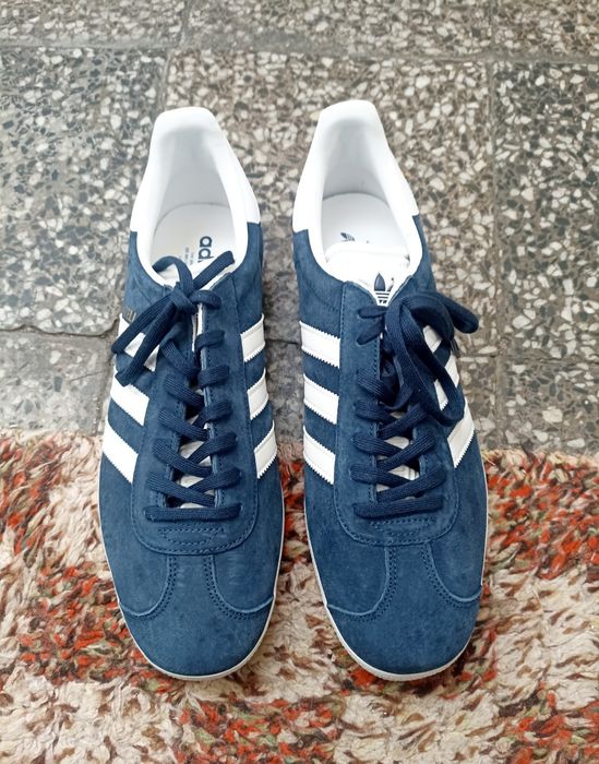 Нови мъжки Adidas Gazelle  велур  , цвят blue navy  N44  28.5 см   70