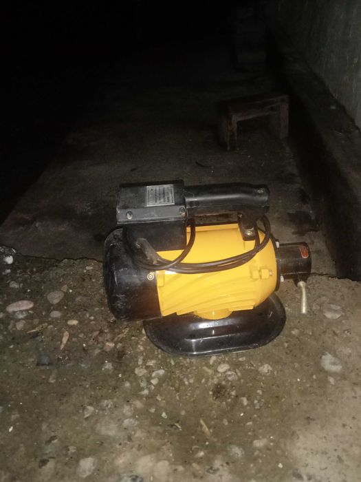 Вибратор для бетона