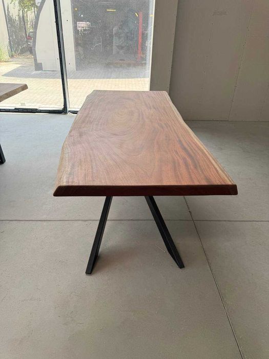 УНИКАЛНИ МАХАГОНОВИ МАСИ  с различни дизайнерски крака