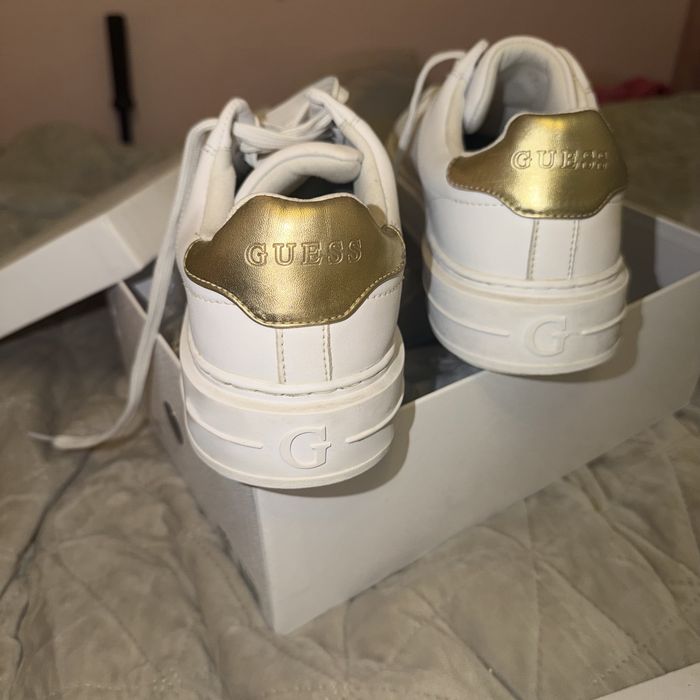 Guess оригинални обувки