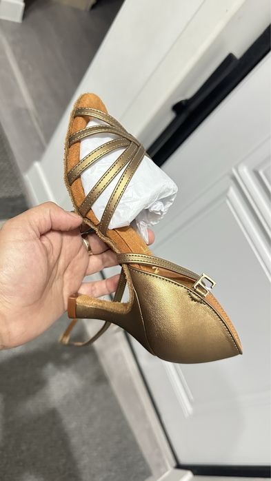 Танцевальная обувь 36р