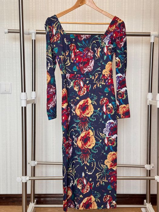 Платье-футляр из денима