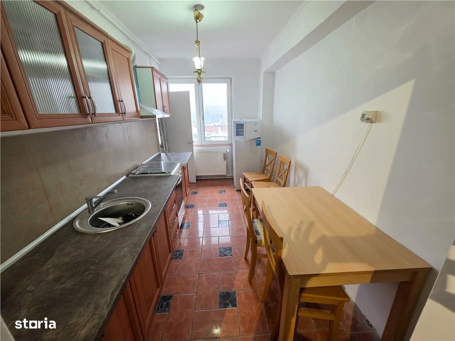 Apartament 3 camere, UMF, 2 bai, Ultracentral, renovat complet,Targu M